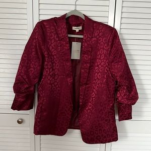 ee:some, size medium, satin wine leopard blazer
